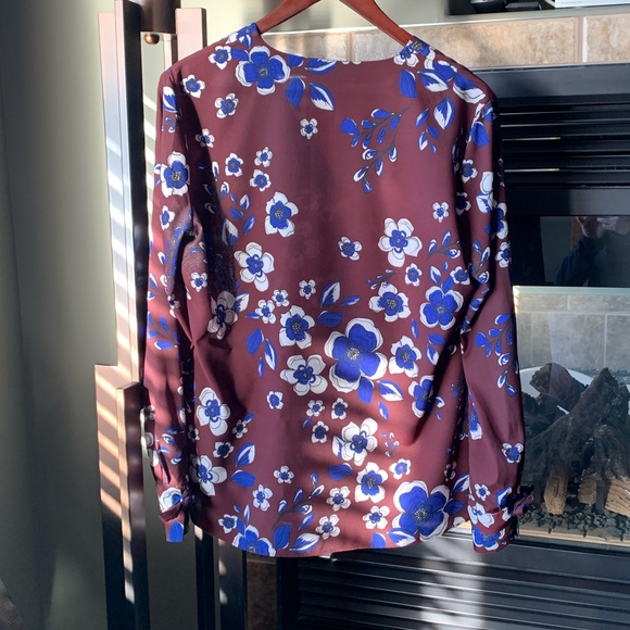 Banana Republic Floral Blouse with Ties at Cuff - Picture 3 of 4